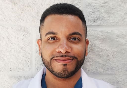 Dr. Nicolas Flores-Hutton - Dentist in Chicago - InSmyle Dental - Dentist Chicago